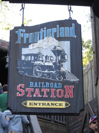 Frontierland Monorail Station