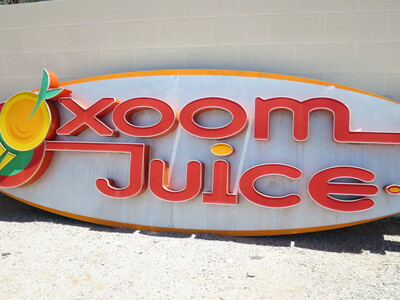 Xoom Juice sign