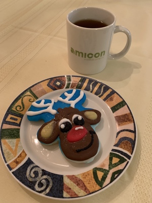 Reendeer cookie and Amicon mug
