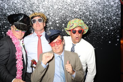 33 0606fcf821d9589482248811db1c559a